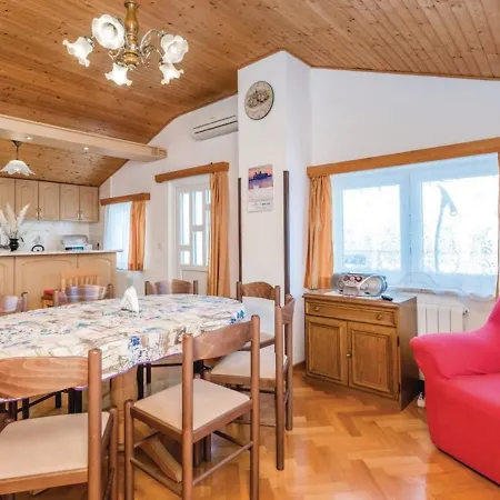 Emil Apartment Brsec